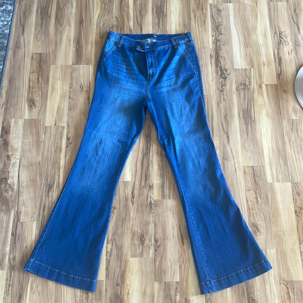 Brand new fashion nova curve flare jeans size 14